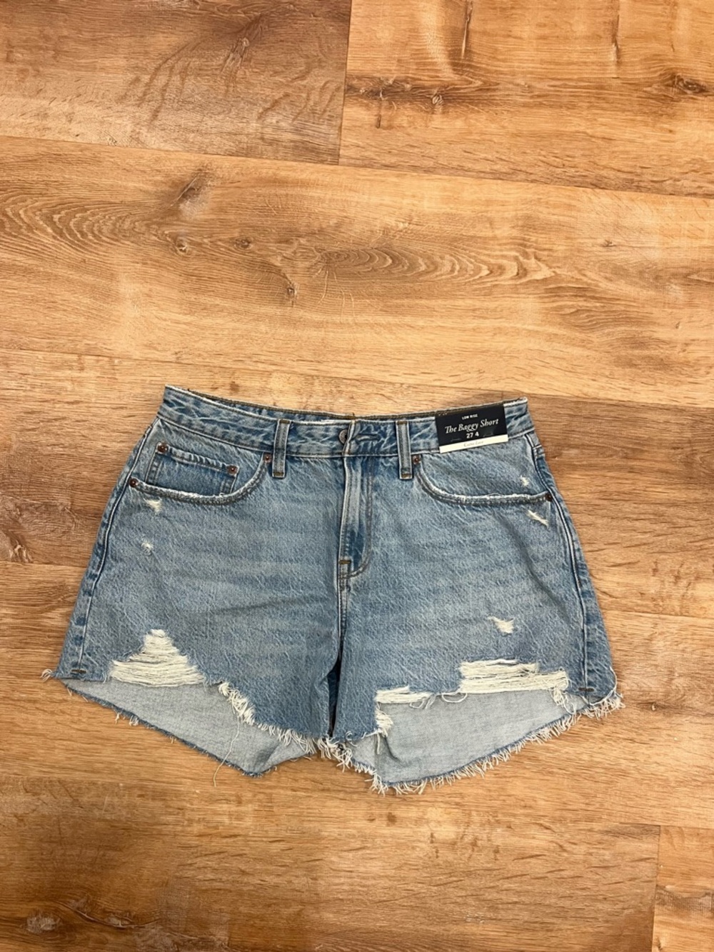 NWT - Abercrombie Low Rise The Baggy Short